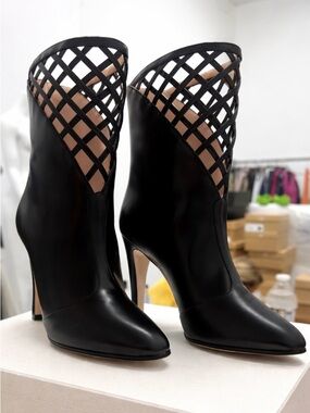 Gucci Women's Black Plume Calfskin Leather Lattice Cutout Boots EU 35.5 $1795